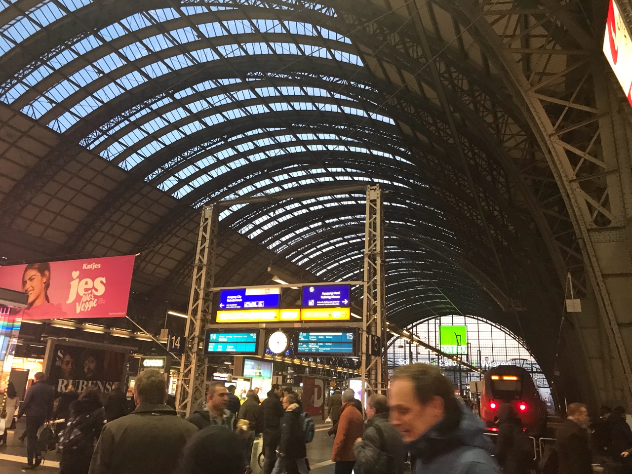 frankfurt hauptbahnhof